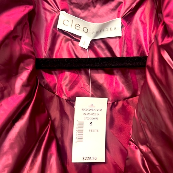 Charming down alternative winter coat! - Picture 2 of 5